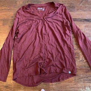 Eddie Bauer SZ XL maroon long sleeved tee